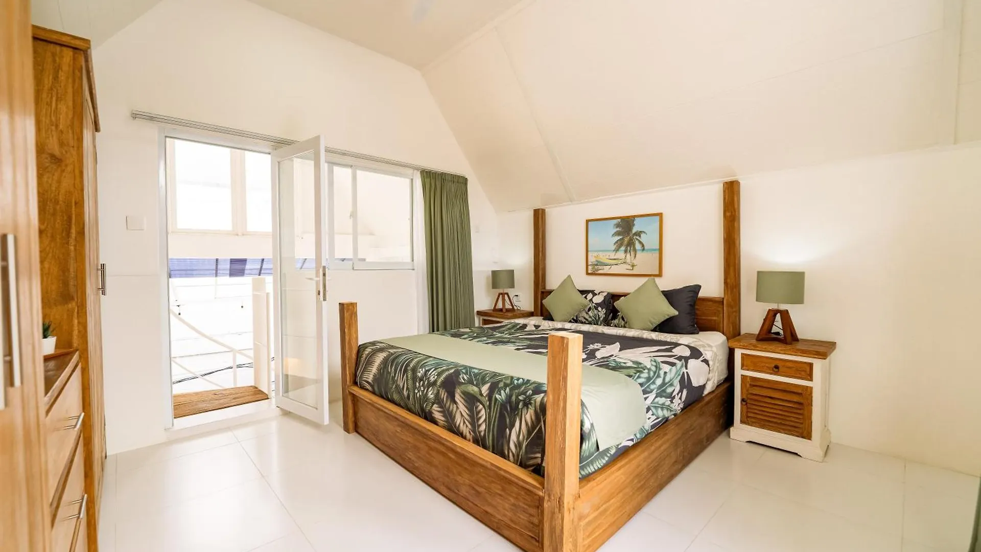 Spacious 3 Bedroom Villa With Private Pool And Billiards Σεμινιάκ Ινδονησία