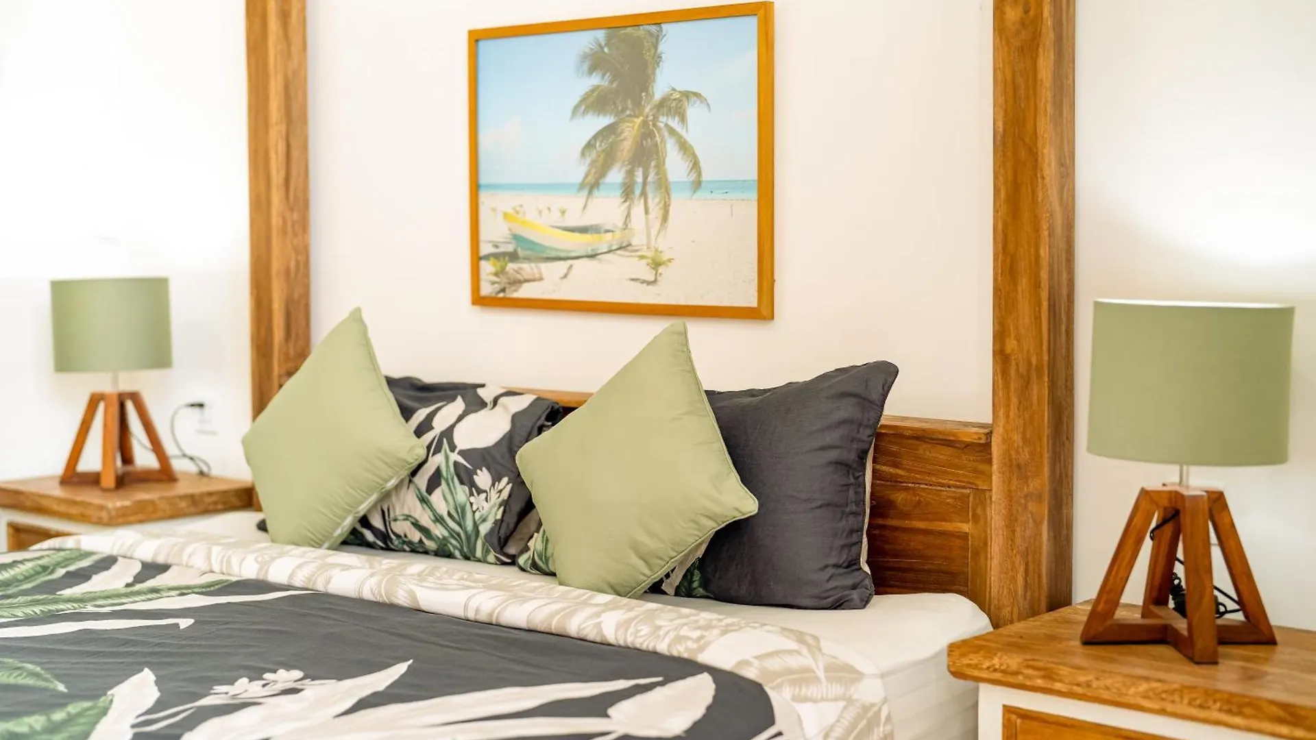 Spacious 3 Bedroom Villa With Private Pool And Billiards Σεμινιάκ 0*,