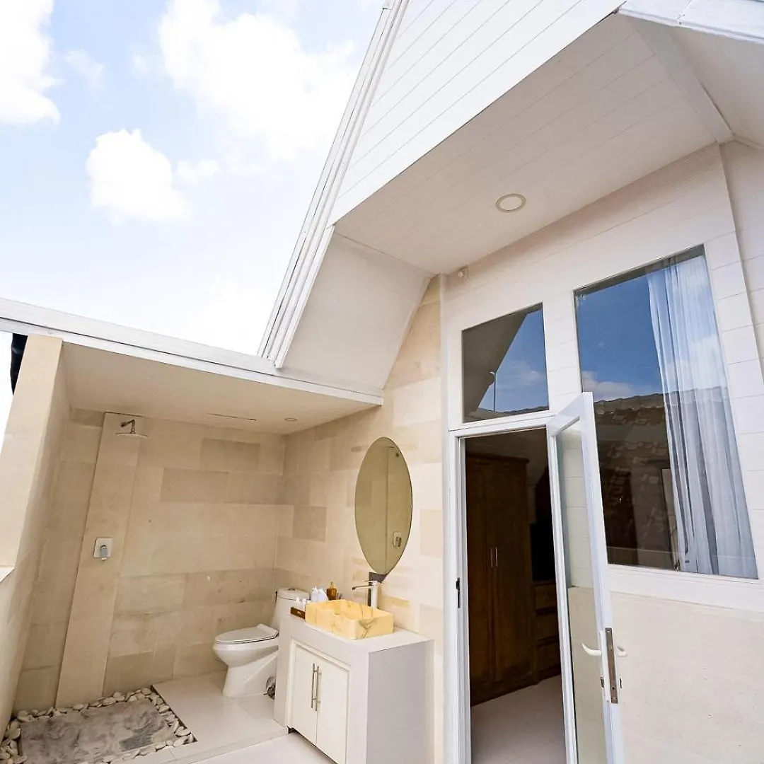 Spacious 3 Bedroom Villa With Private Pool And Billiards Σεμινιάκ